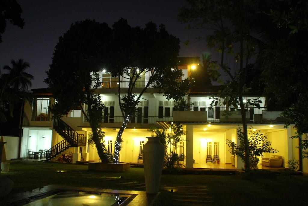 Lanka Bangla Inn Villas Restaurant & Travels Katunayaka Dış mekan fotoğraf