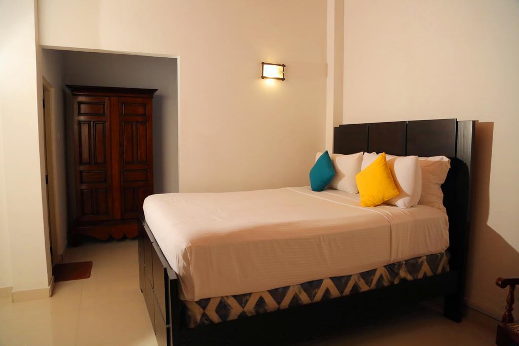 Lanka Bangla Inn Villas Restaurant & Travels Katunayaka Dış mekan fotoğraf