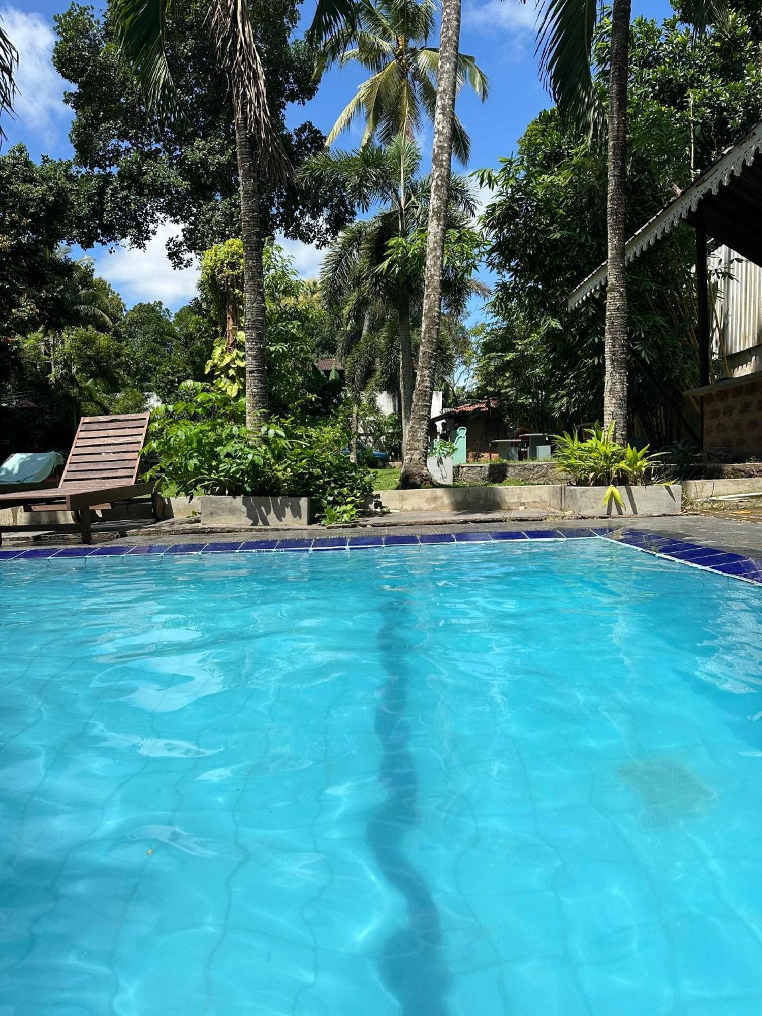 Lanka Bangla Inn Villas Restaurant & Travels Katunayaka Dış mekan fotoğraf