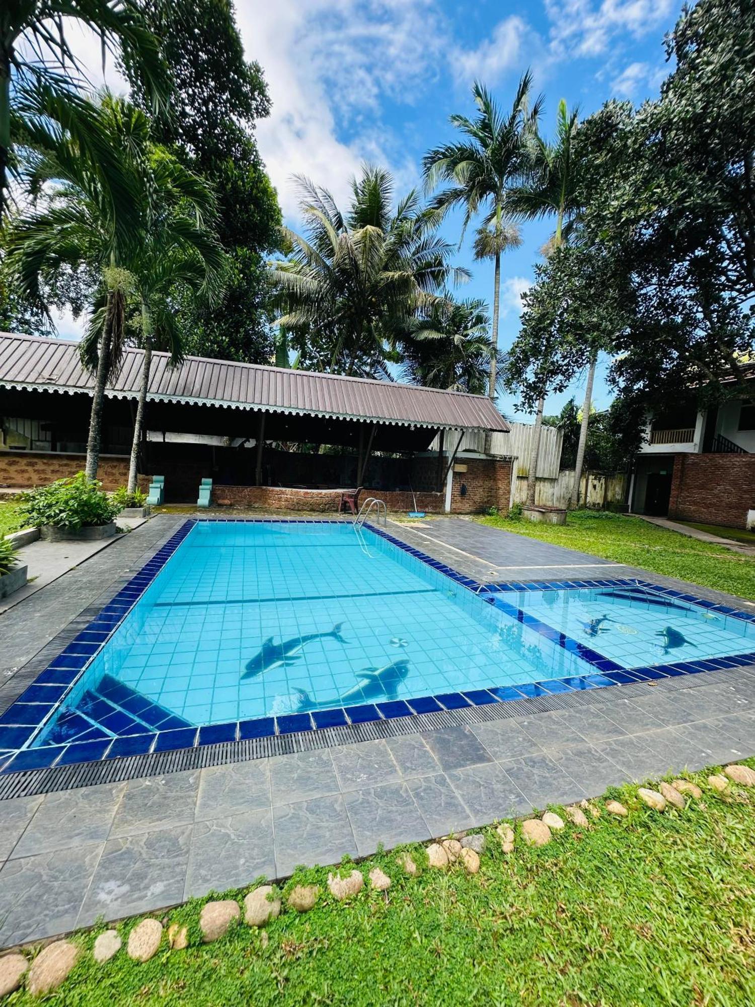 Lanka Bangla Inn Villas Restaurant & Travels Katunayaka Dış mekan fotoğraf