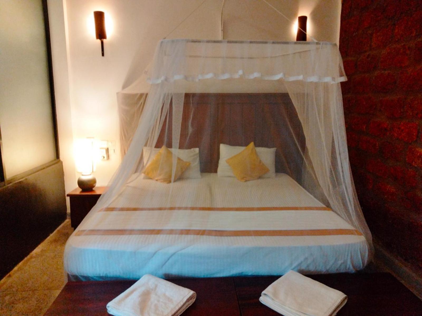 Lanka Bangla Inn Villas Restaurant & Travels Katunayaka Dış mekan fotoğraf