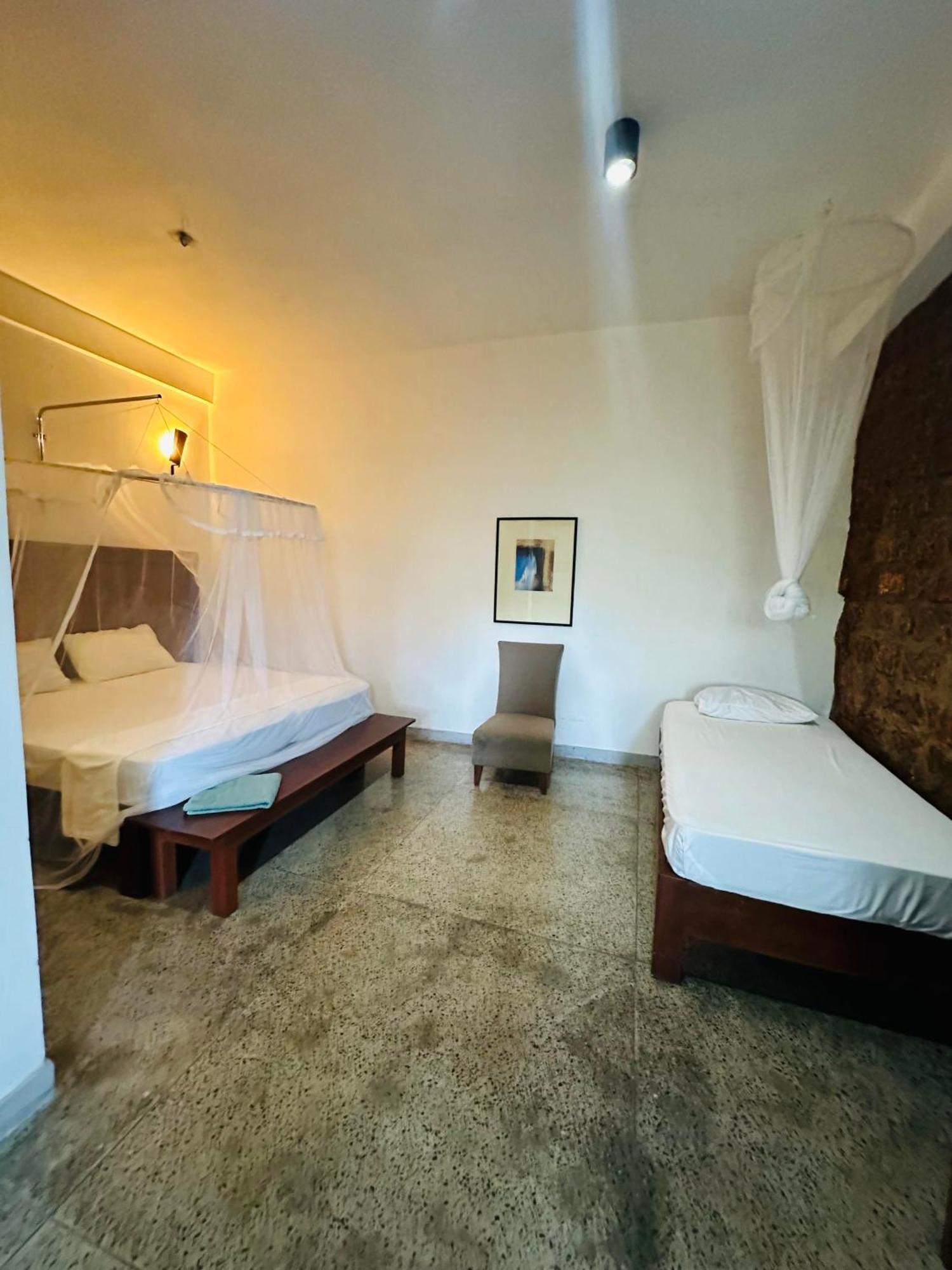 Lanka Bangla Inn Villas Restaurant & Travels Katunayaka Dış mekan fotoğraf