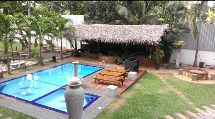 Lanka Bangla Inn Villas Restaurant & Travels Katunayaka Dış mekan fotoğraf