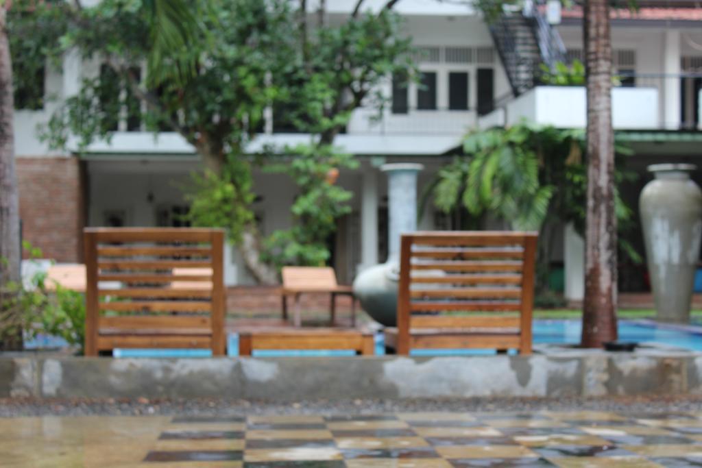 Lanka Bangla Inn Villas Restaurant & Travels Katunayaka Dış mekan fotoğraf