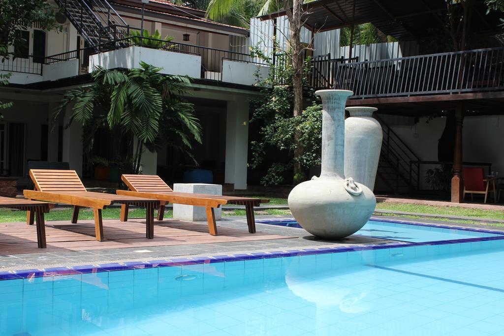 Lanka Bangla Inn Villas Restaurant & Travels Katunayaka Dış mekan fotoğraf
